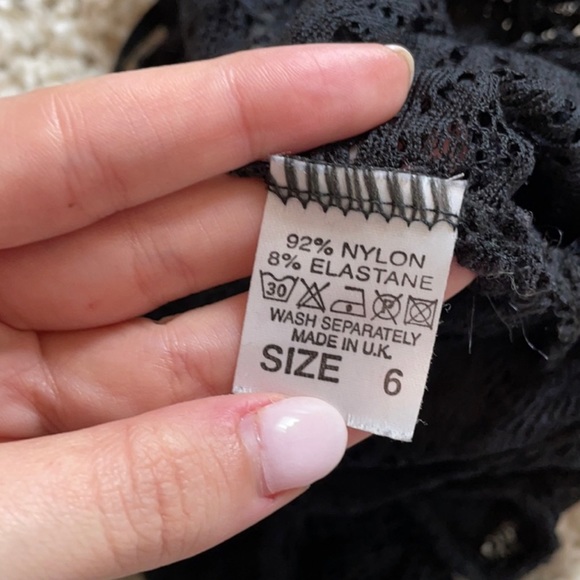 Pretty Little Thing Black lace bodysuit - Picture 4 of 4